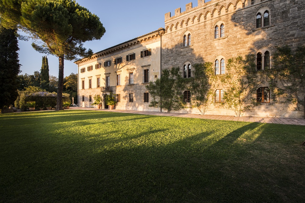 Exterior Villa Pignano.jpg